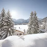 Viktoria B33 By Vacations, Exklusive App Mit Bergblick Im Zentrum Apartamento