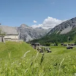 Viktoria B33 By Vacations, Exklusive App Mit Bergblick Im Zentrum