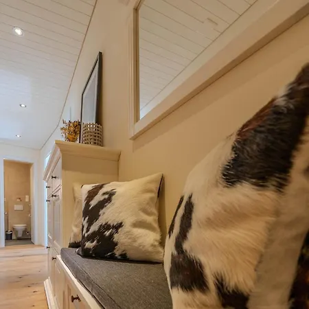 Viktoria B33 By Vacations, Exklusive App Mit Bergblick Im Zentrum Arosa